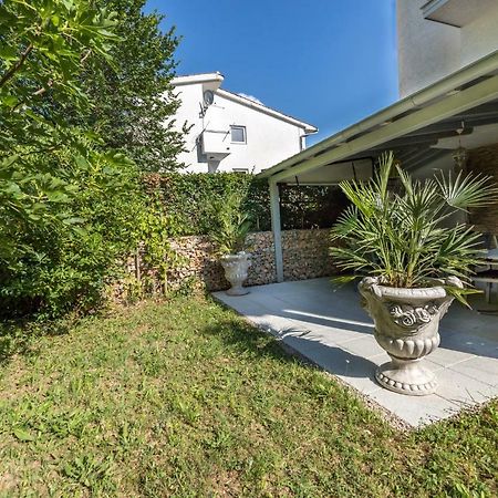 Apartment Pavic Garden Baška Kültér fotó