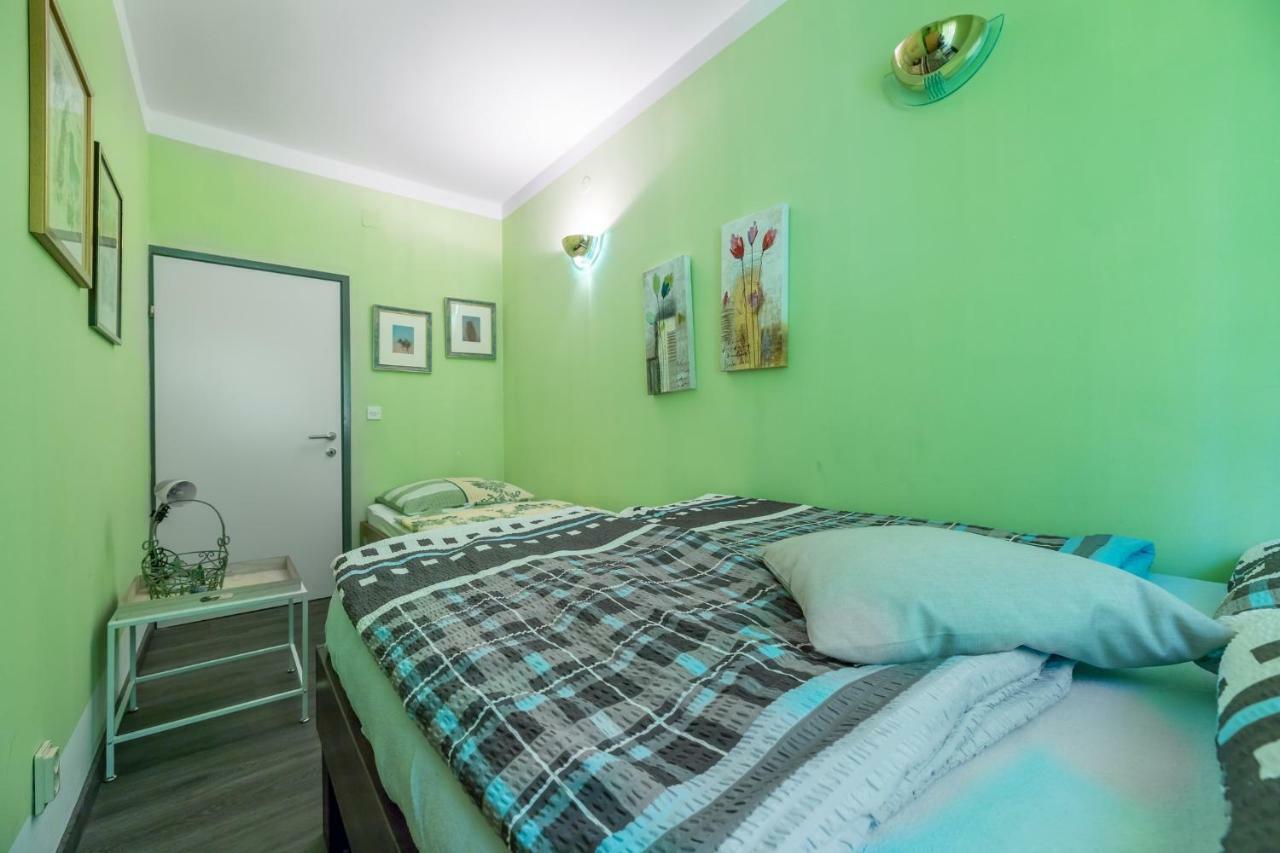 Apartment Pavic Garden Baška Kültér fotó